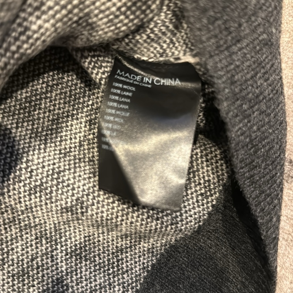 Club Monaco grey wool houndstooth sweater - Picture 3 of 3
